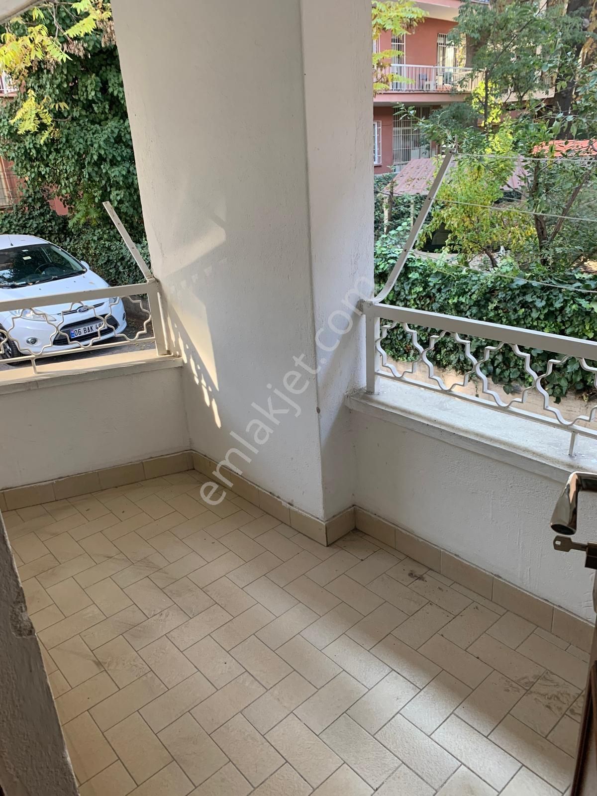 Emaks'tan/beşevler Metro Yakını/iyi Konumda/bakımlı/3+1/y.giriş - Görsel 26