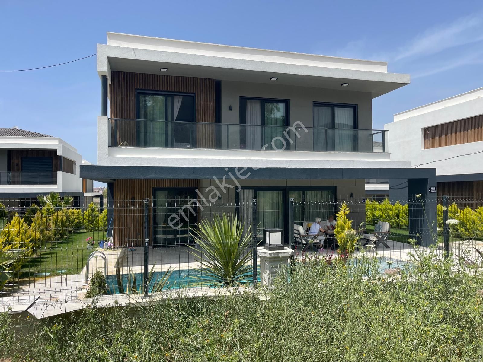 Güzelçamlı'da 3+1 Özel Havuzlu Tek Müstakil