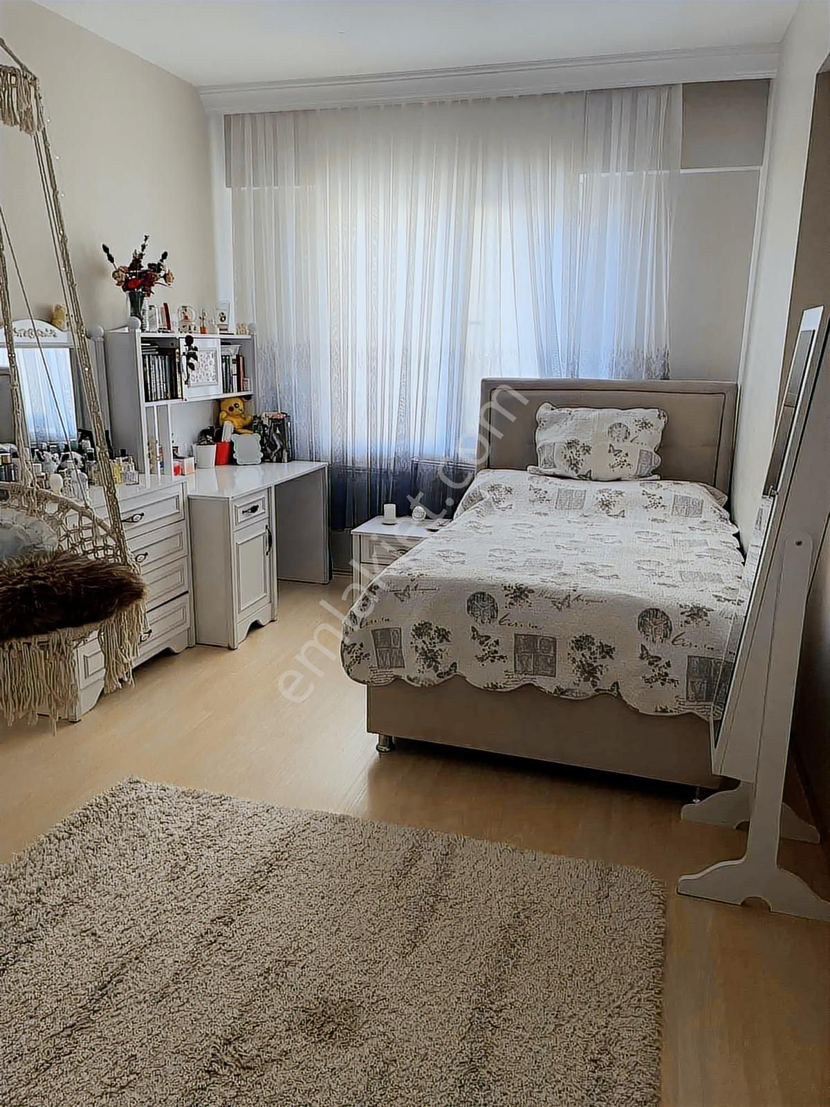 Acil Satılık Çarşı Merkezde 3+1 Kapalı Otoparklı Daire - Görsel 19