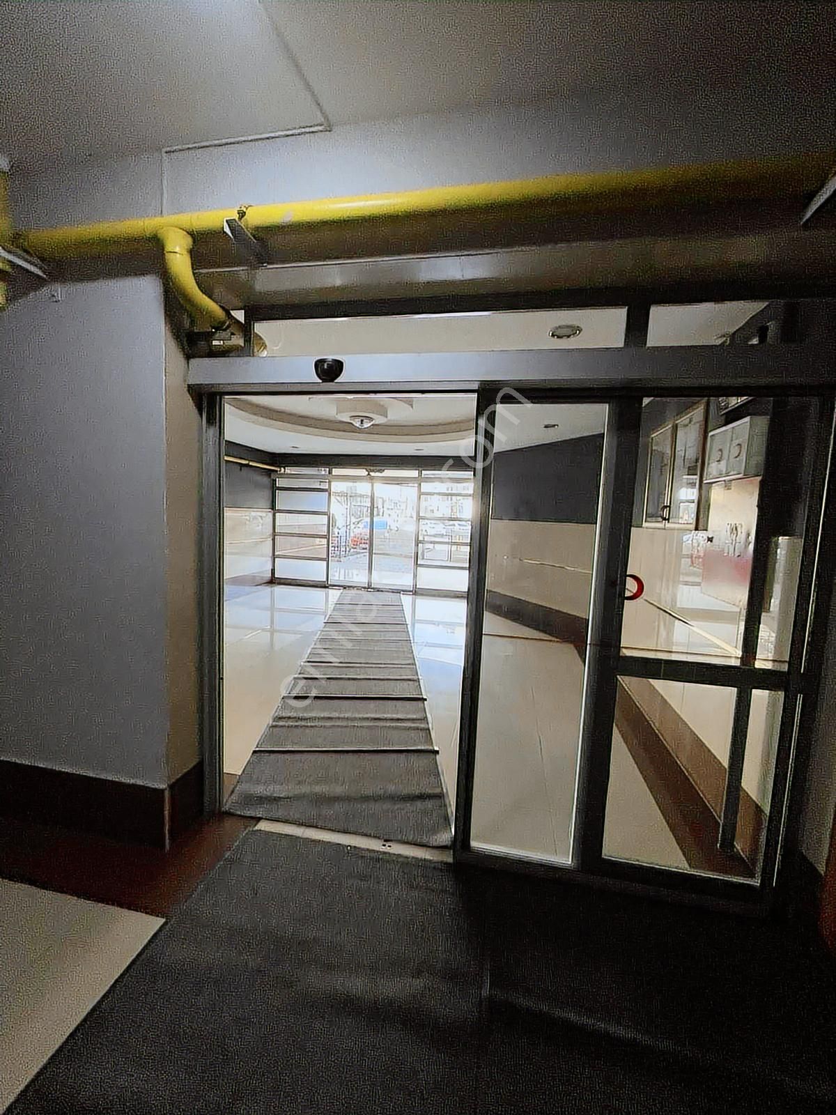 Acil Satılık Çarşı Merkezde 3+1 Kapalı Otoparklı Daire - Görsel 9