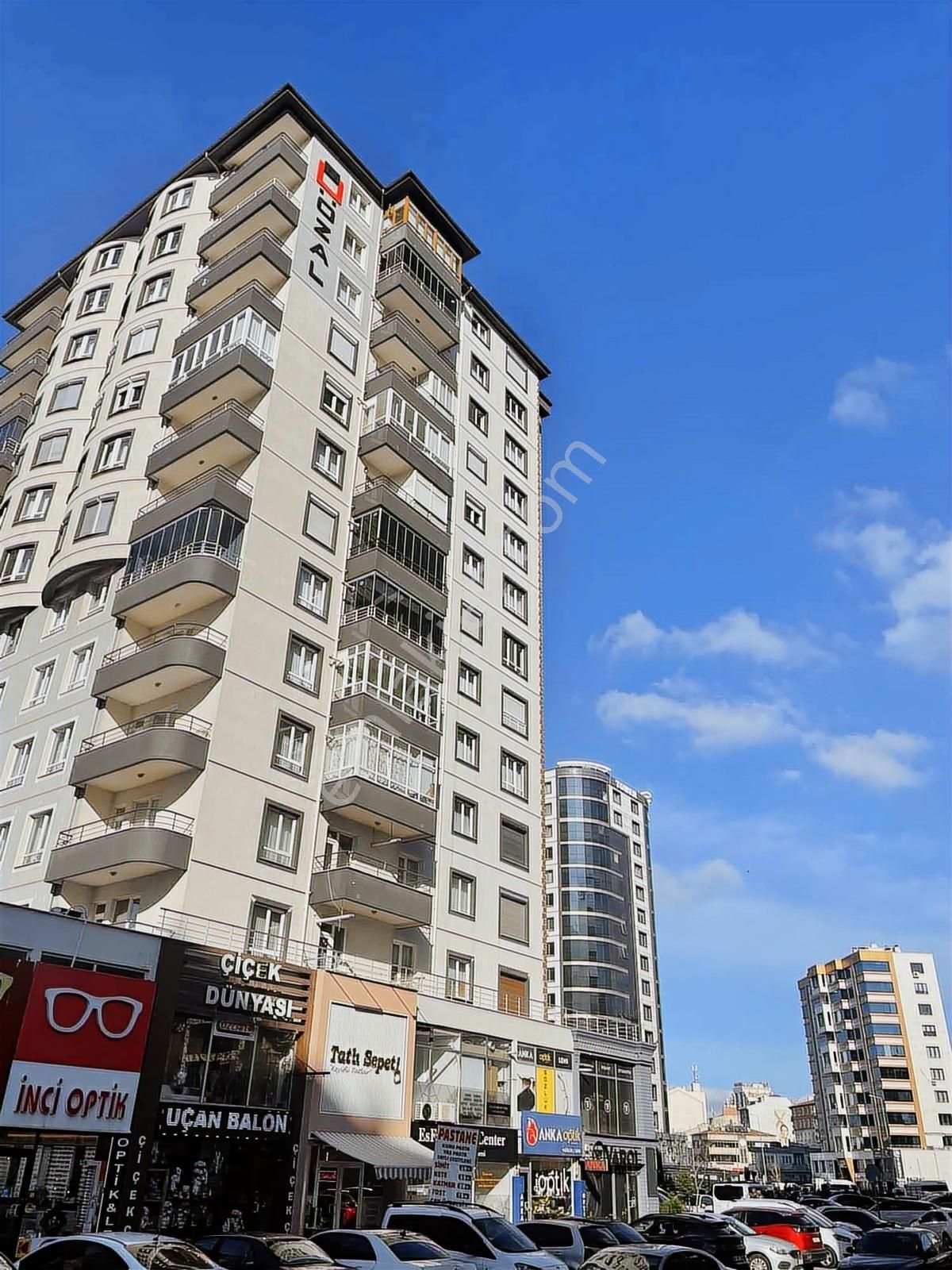 Acil Satılık Çarşı Merkezde 3+1 Kapalı Otoparklı Daire - Görsel 27