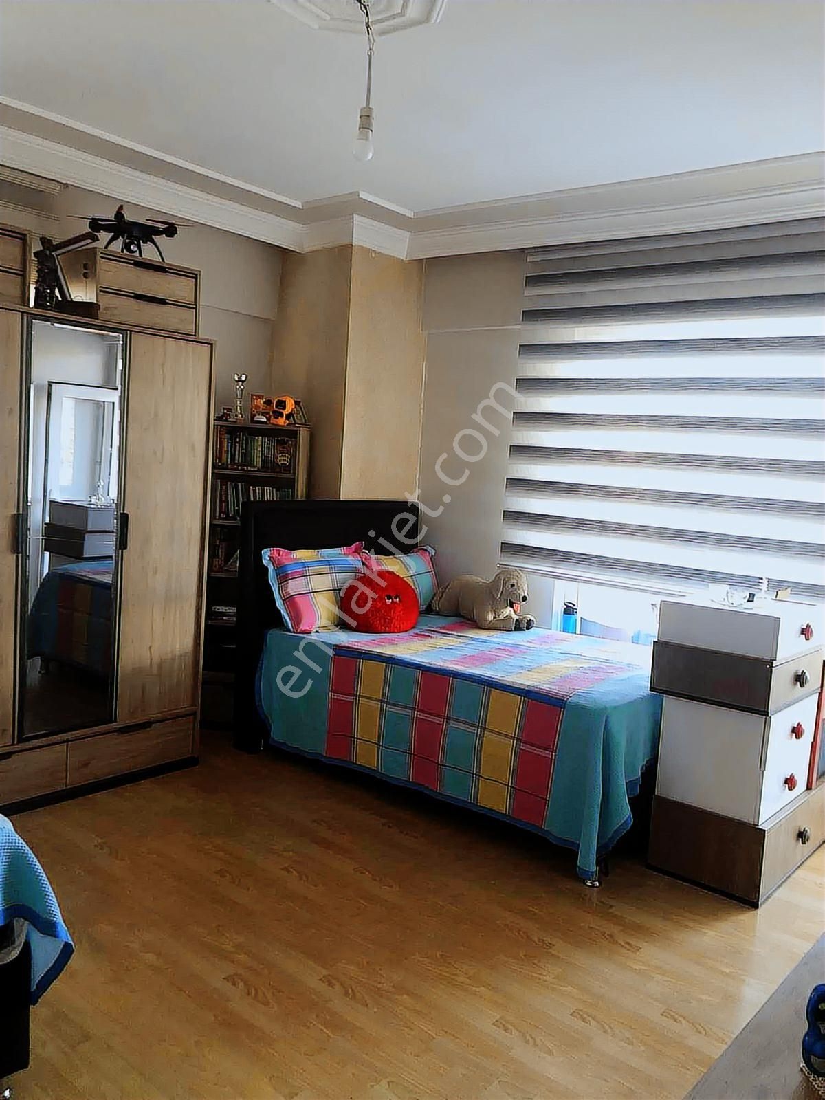 Acil Satılık Çarşı Merkezde 3+1 Kapalı Otoparklı Daire - Görsel 16