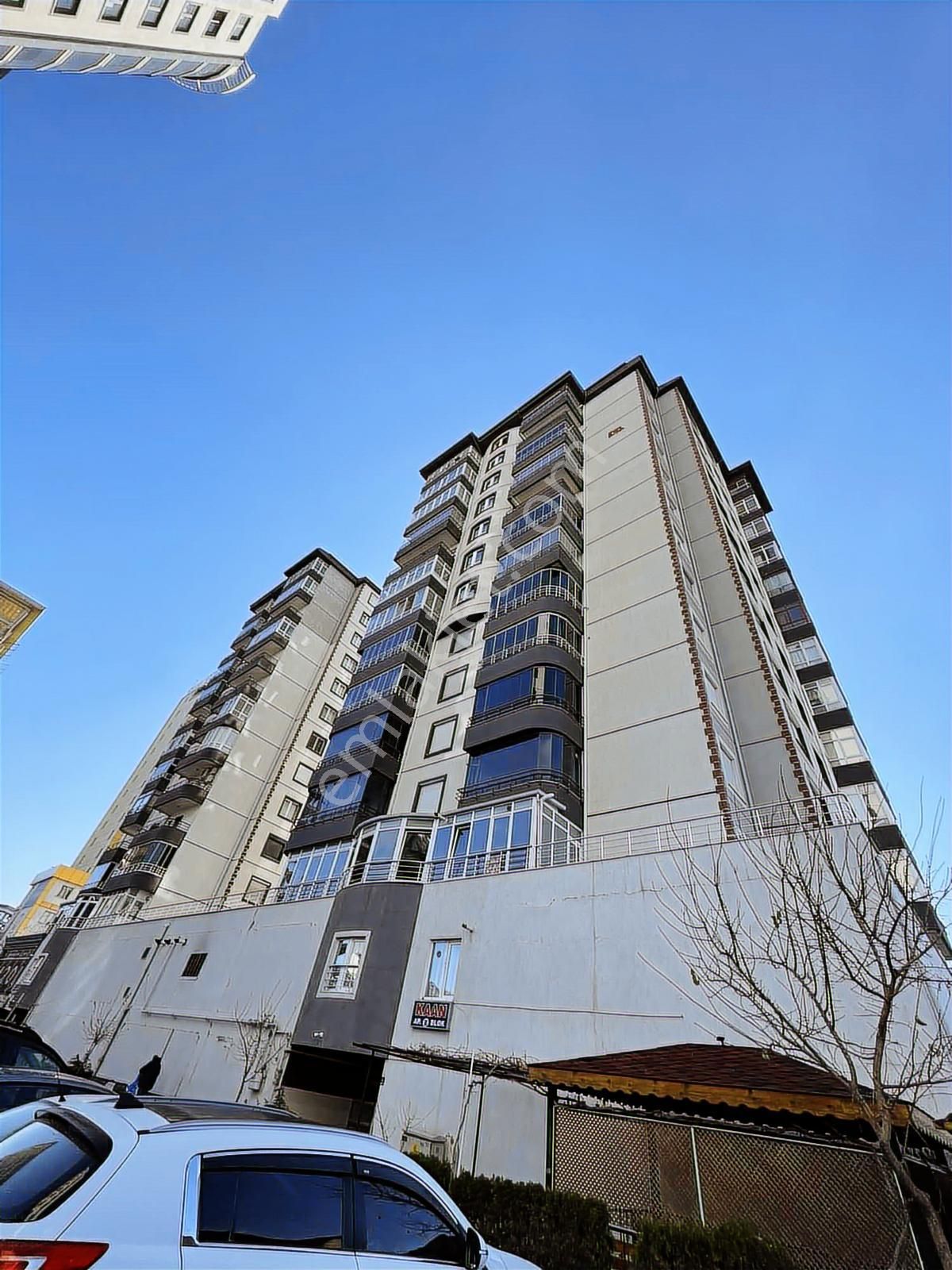 Acil Satılık Çarşı Merkezde 3+1 Kapalı Otoparklı Daire - Görsel 14