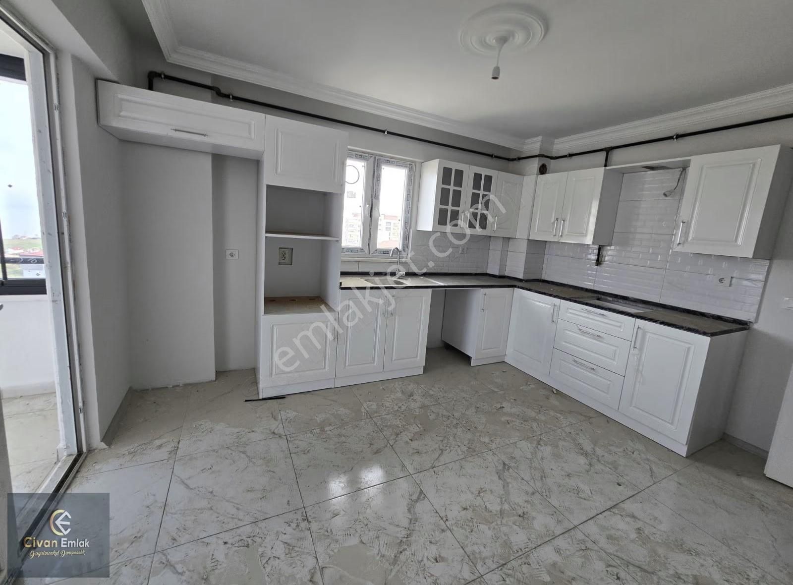 Saray Arayanlara Cok Geniş Deniz Manzaralı 3+1 - Görsel 12