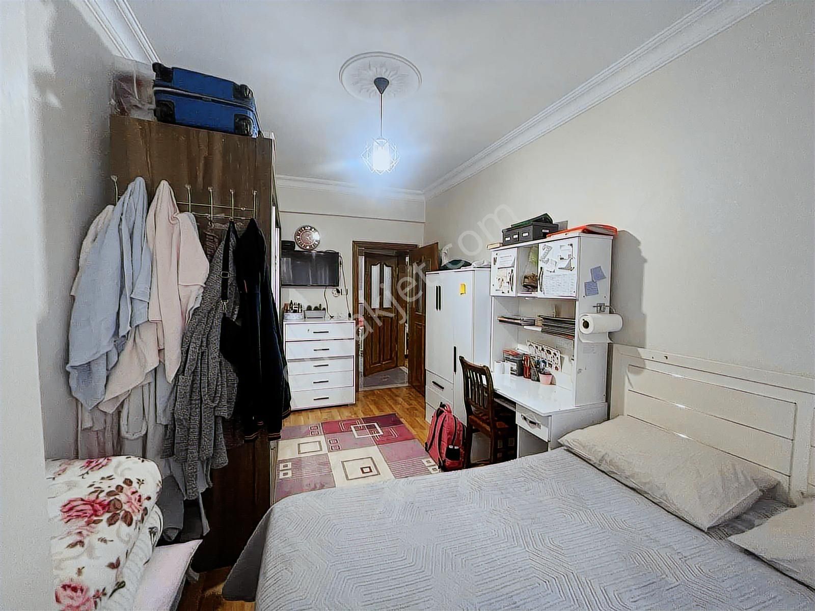 Altınşehir Mah. Tavukçu Yoluna İkinci Bina Arakat 3+1 Satılık - Görsel 2