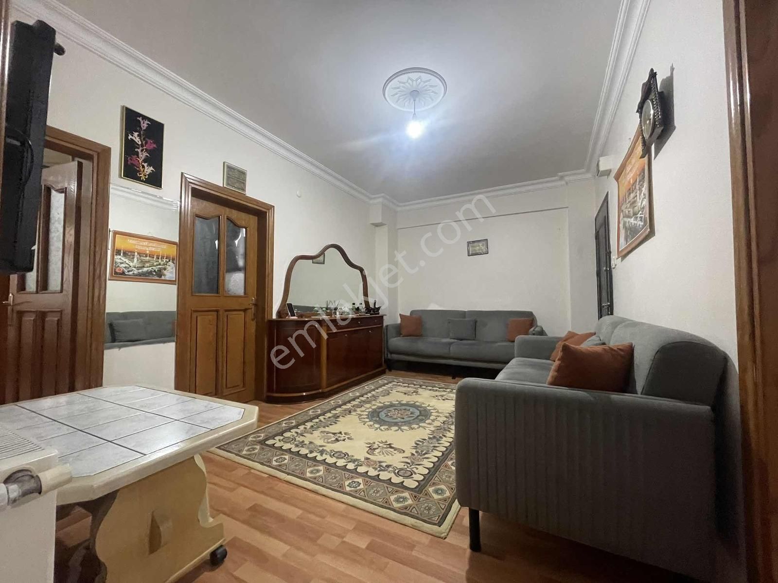 Altınşehir Mah. Tavukçu Yoluna İkinci Bina Arakat 3+1 Satılık