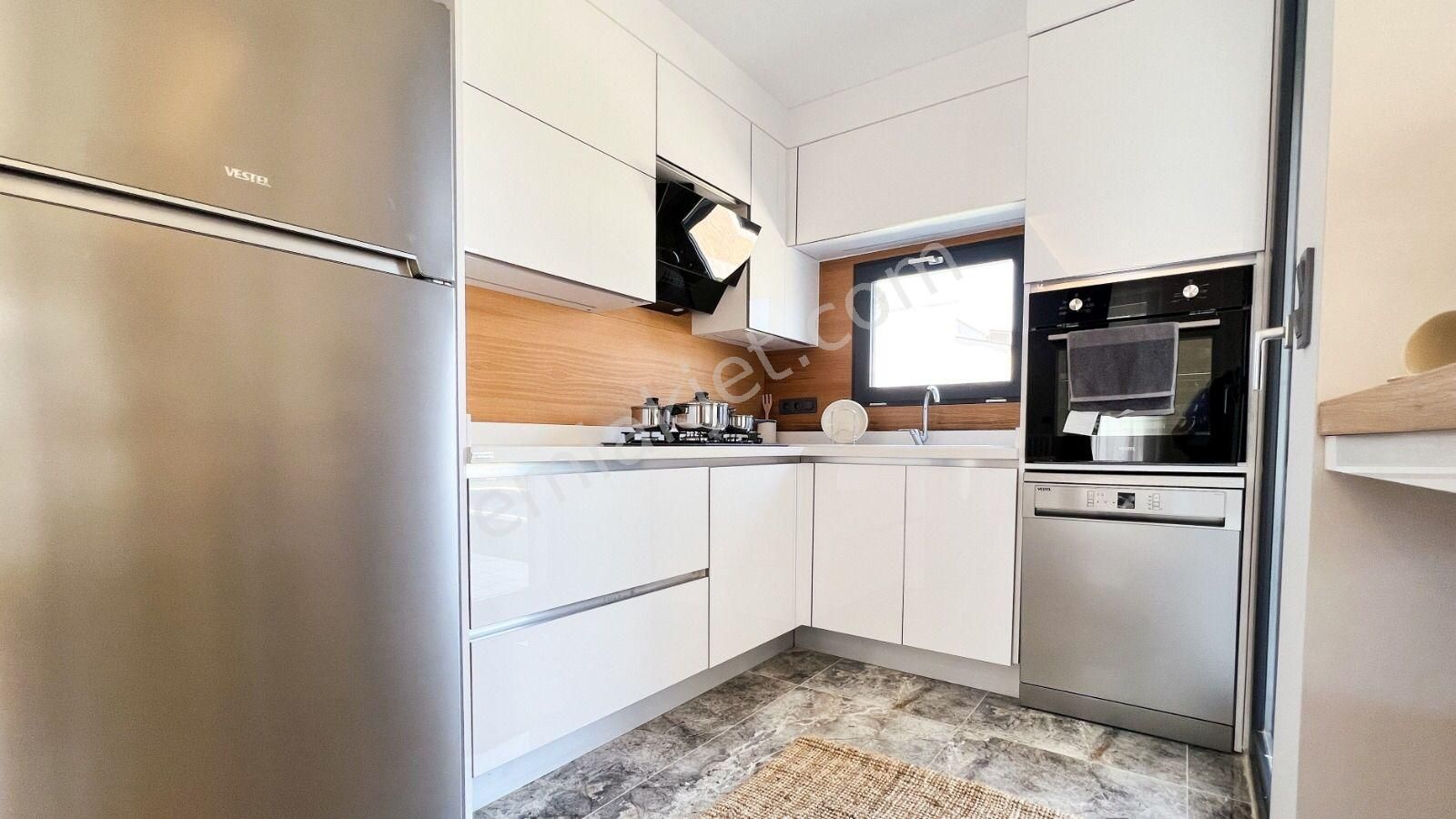 Güzelçamlı'da Havuzlu Sitede Sıfır 3+1 Villa - Görsel 14