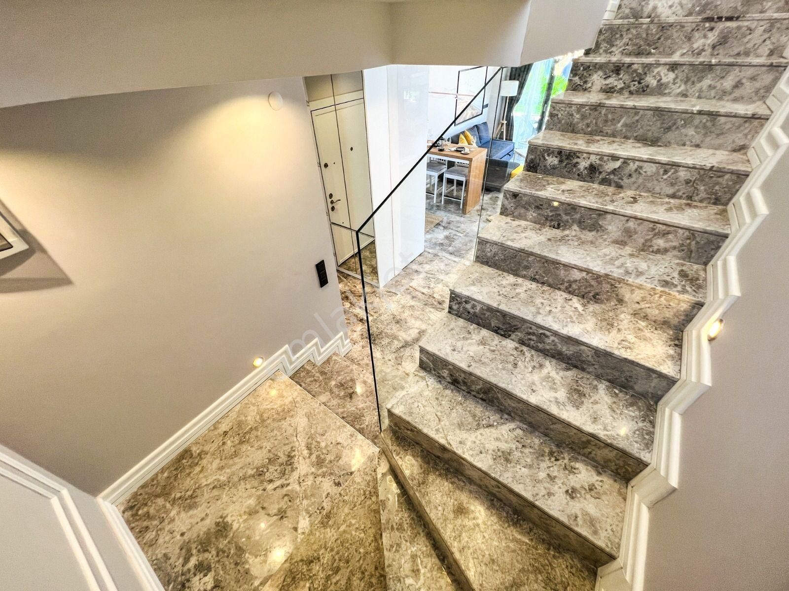 Güzelçamlı'da Havuzlu Sitede Sıfır 3+1 Villa - Görsel 19