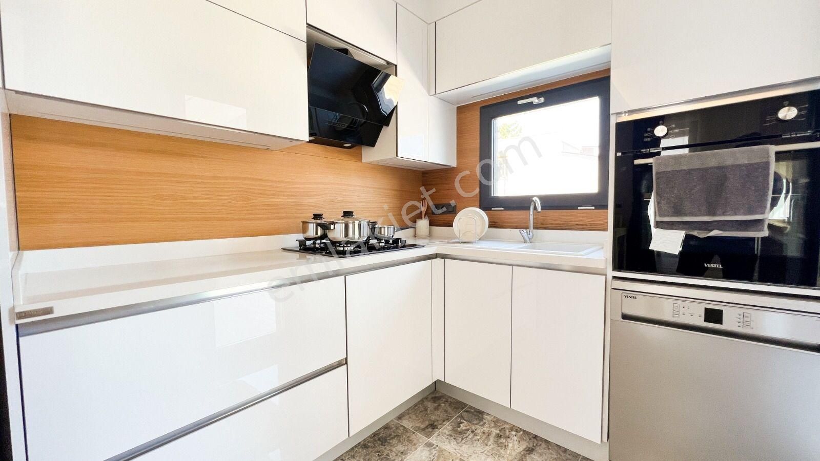 Güzelçamlı'da Havuzlu Sitede Sıfır 3+1 Villa - Görsel 15