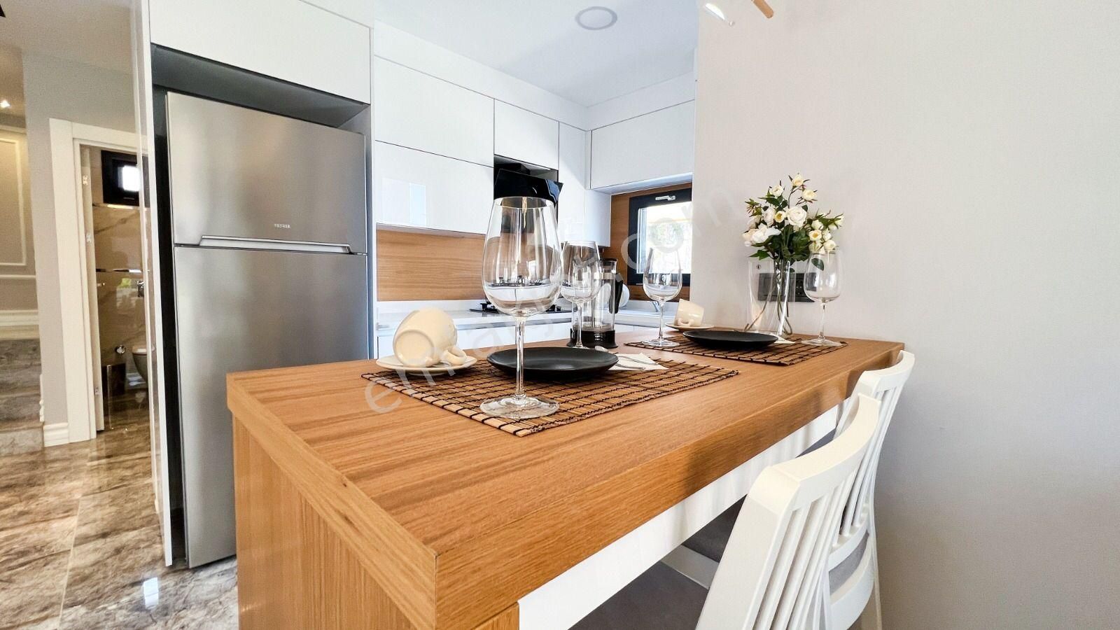 Güzelçamlı'da Havuzlu Sitede Sıfır 3+1 Villa - Görsel 13