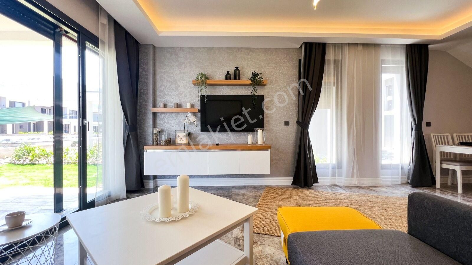 Güzelçamlı'da Havuzlu Sitede Sıfır 3+1 Villa - Görsel 16