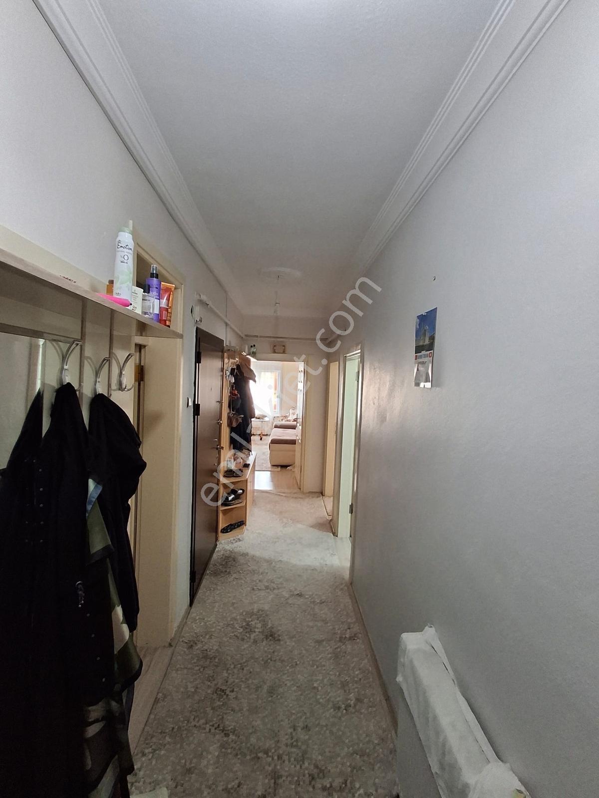Kaçırılmayacak Fırsat! Merkezde 3. Kat Bakımlı Geniş Daire - Görsel 5