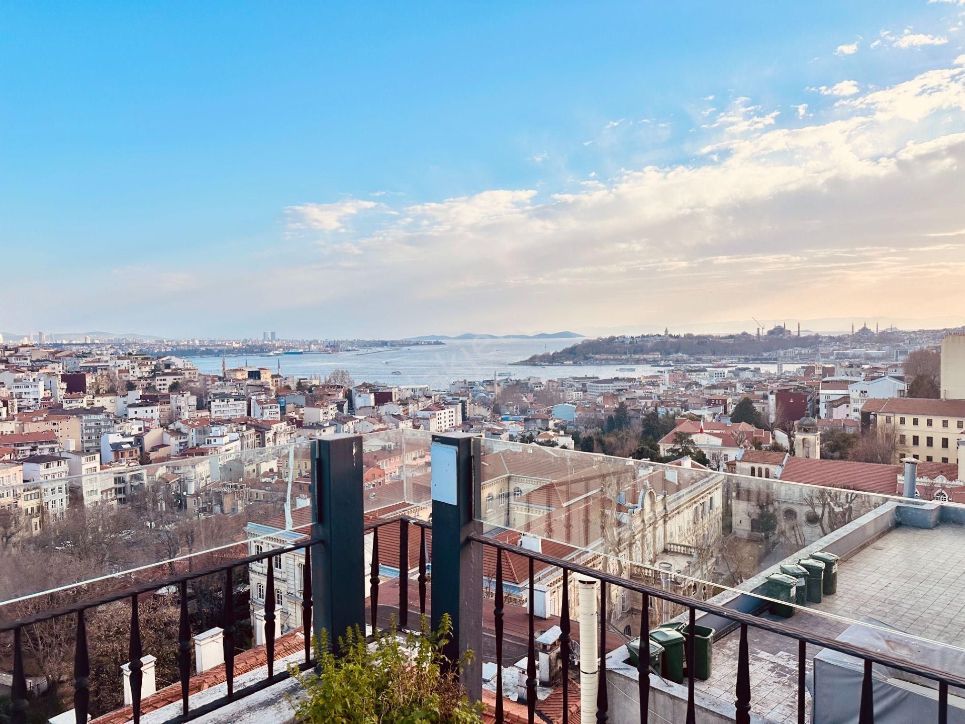 Beyoğlu Odakule'de, İstiklal Caddesine Kiralık İş Yeri - Görsel 24