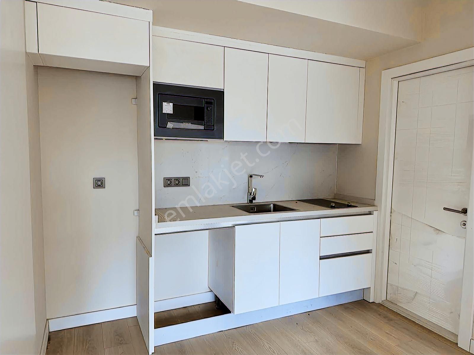 Bornova Kazımdirik Kılıçoğlu İnşaat Teraslı 1+1 Kiralık Daire