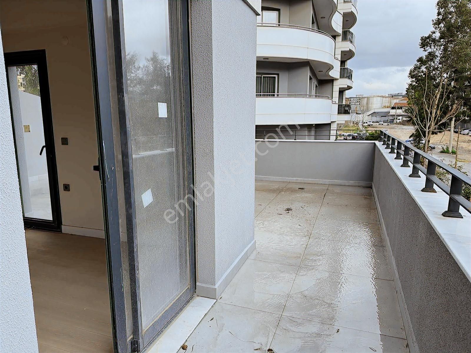 Bornova Kazımdirik Kılıçoğlu İnşaat Teraslı 1+1 Kiralık Daire - Görsel 14