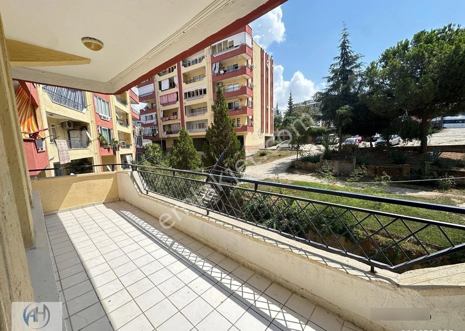 Geniş Kullanışlı 2+1 Mahmutlar Satılık Daire