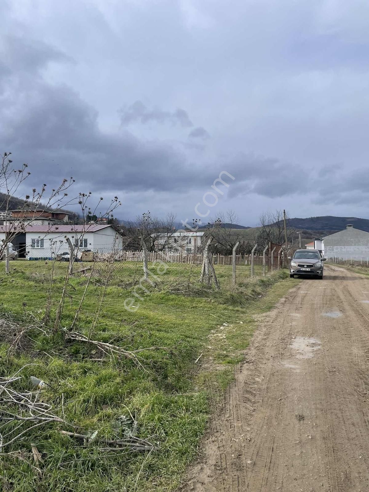 Deydinler Mahallesinde İmar Dibi Satılık Tarla