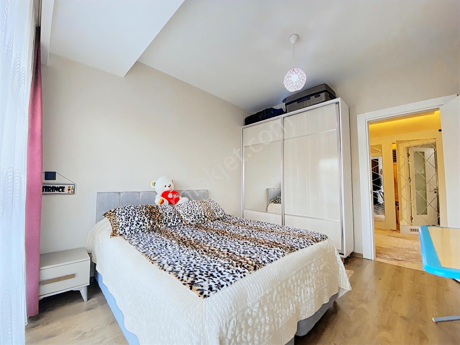 İzmir Çiğli Esentepe Mh. Deniz Manzaralı Satılık 3+1 Daire Cb-ph - Görsel 4