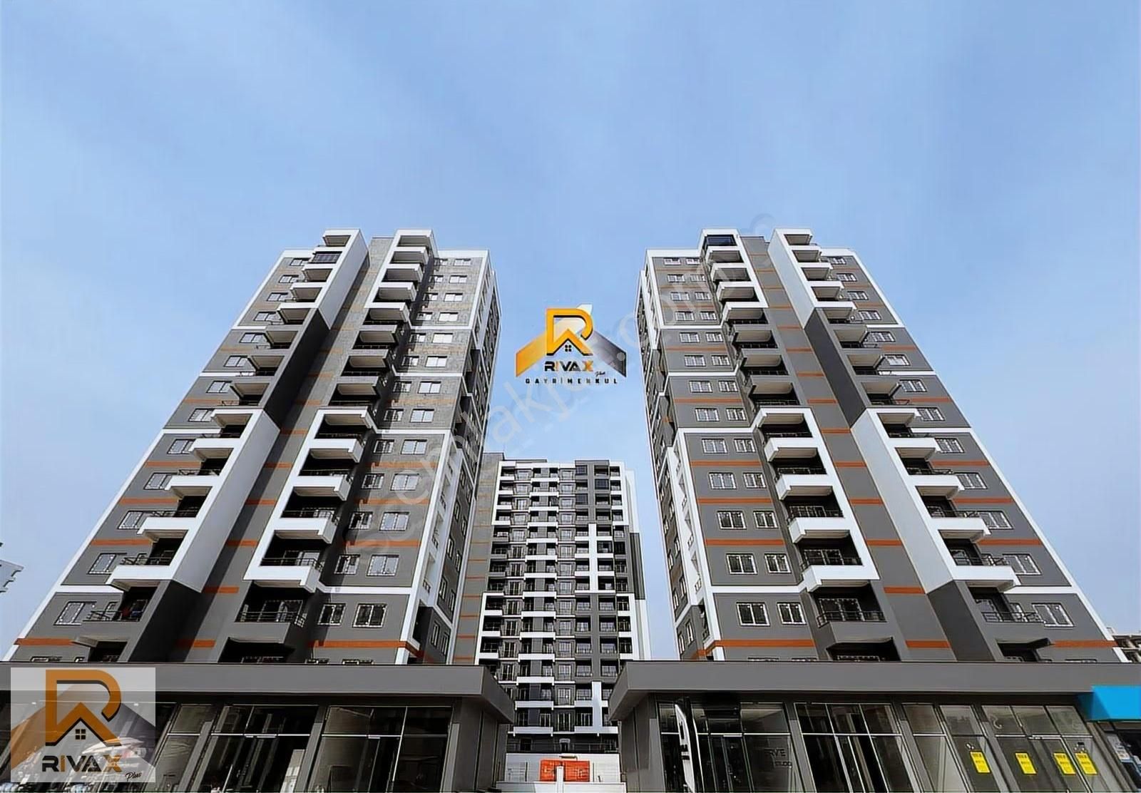 Rivax'tan Bölgenin Geniş Peyzaj Alanı Ve Nezih Sitesinde 2+1