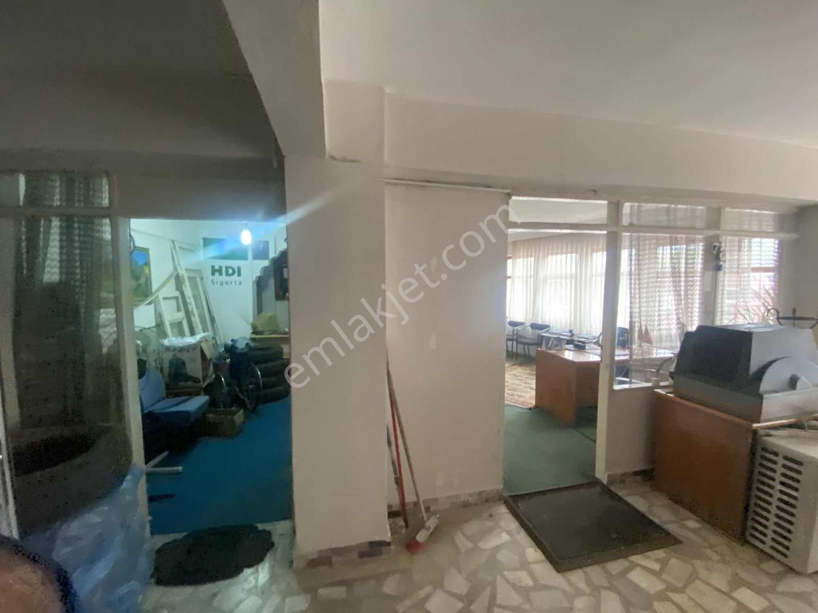 Tekkeköy Çarşı İçinde Merkezi Lokasyonda Satılık Ofis & Dükkan - Görsel 11