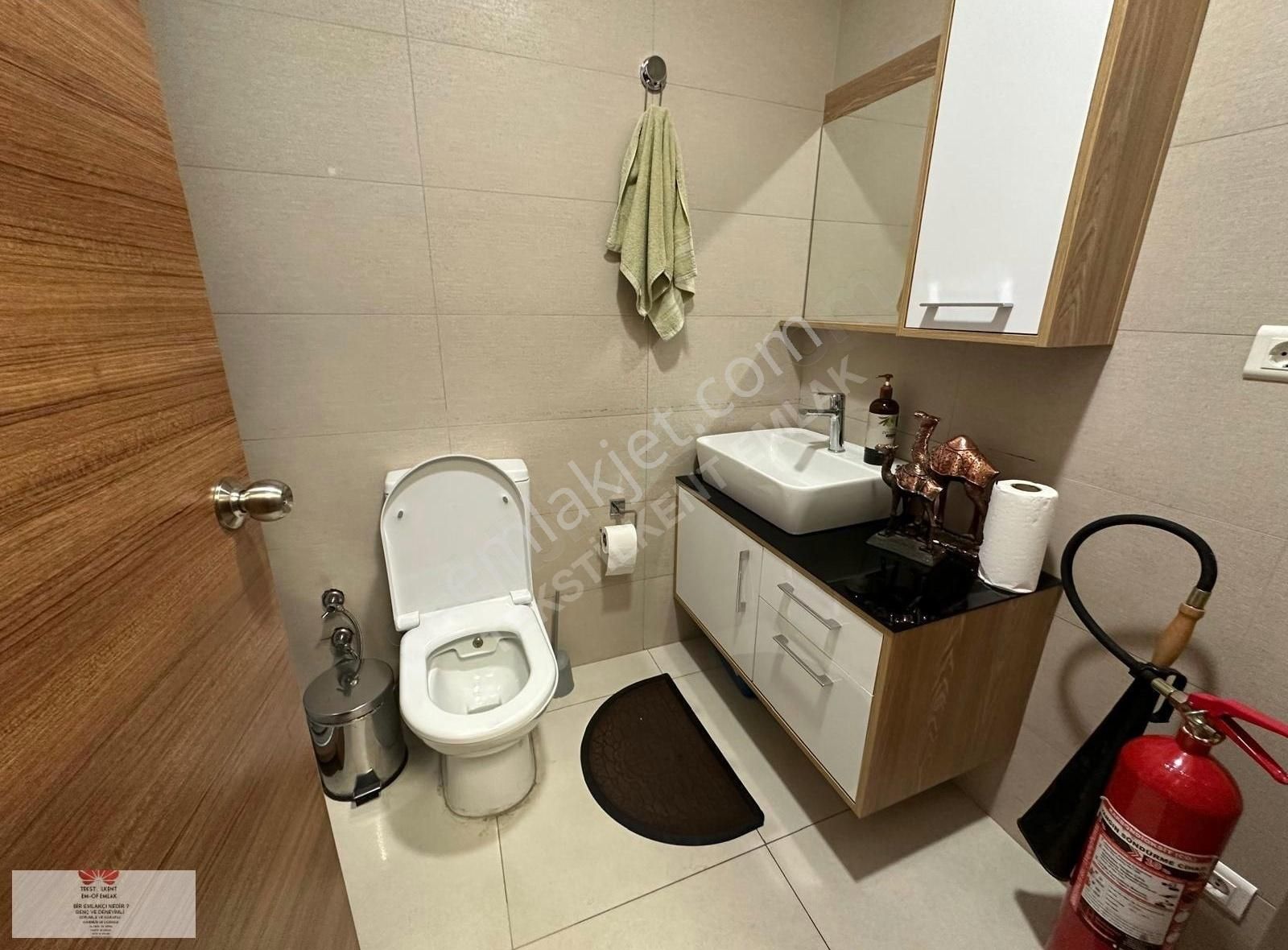 Koza Plaza'da Ultra Lüks 352 M2 Mobilyalı Prestijli Hazır Ofis - Görsel 11