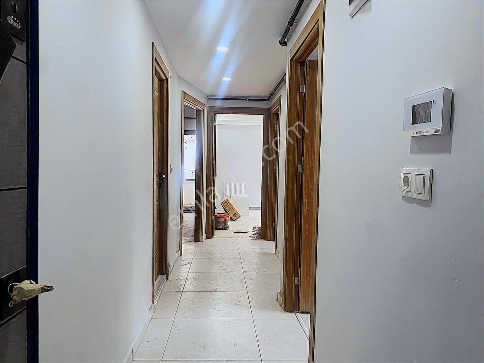 Avcılar Tahtakale Mahallesi Satılık 2+1 Merkezi Konumlu - Görsel 4