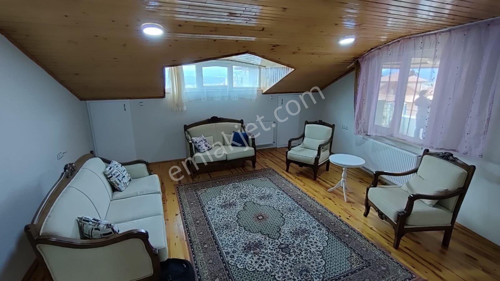 İncilipınar Da Satılık Teraslı Çatı Katı - Görsel 2