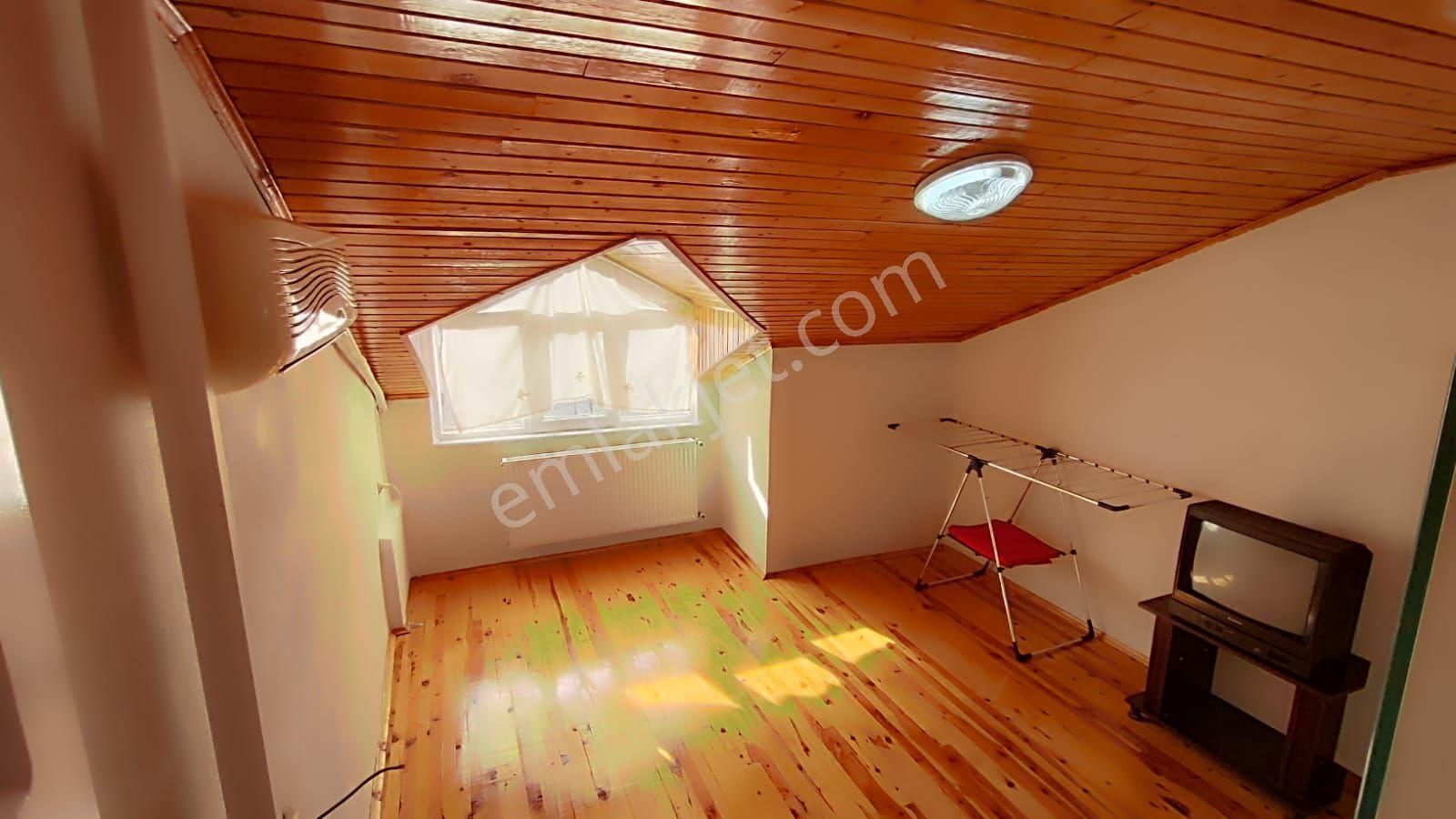 İncilipınar Da Satılık Teraslı Çatı Katı - Görsel 5