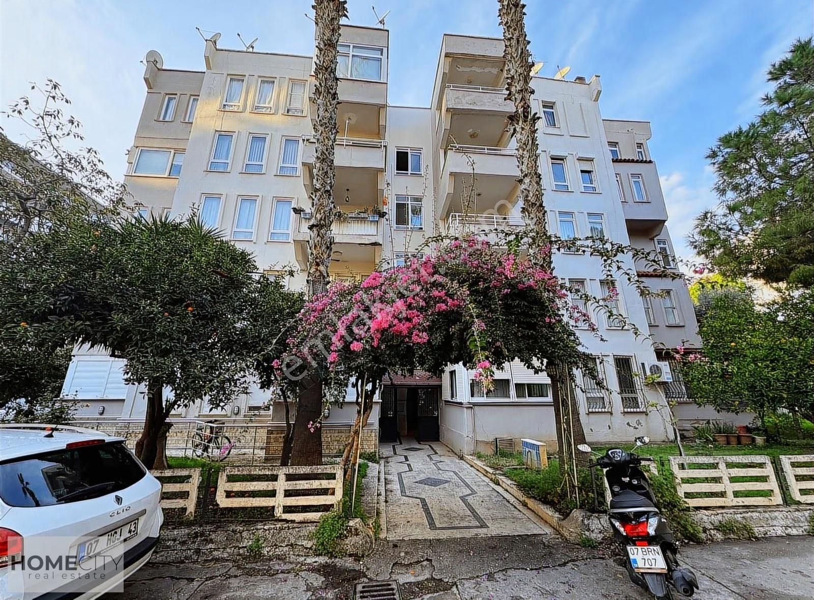 Alanya Oba Cumhuriyet 2+1 Eşyasız 120m2 Denize 100m Dairemizzz