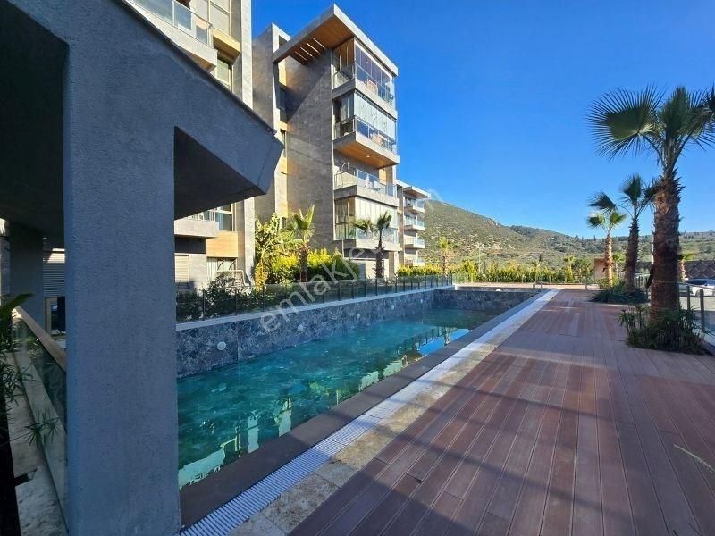 Kuşadası Ege Mahallesi’nde Satılık Ultra Lüks Site İçi 2+1 Daire - Görsel 5