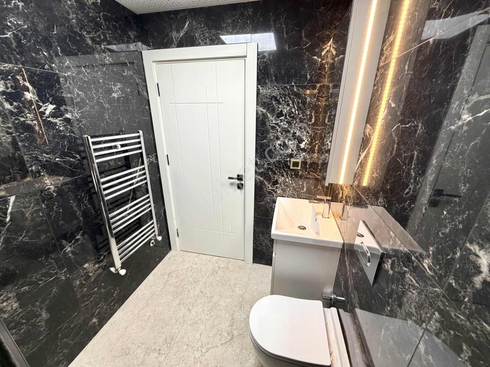 Çankaya Mah. Şehir Hastanesi Yakını, 1+1 Cam Balkonlu Lüks Daire - Görsel 26
