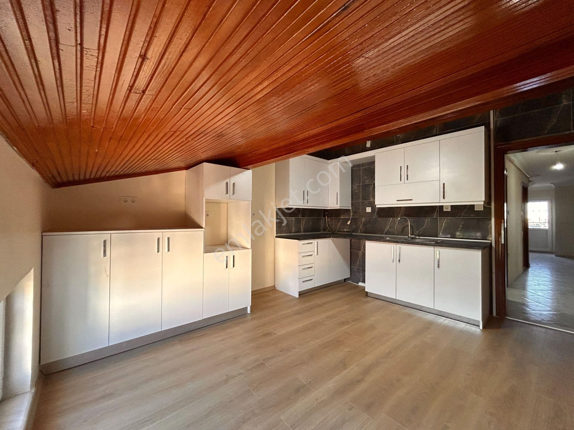 Muhteşem Boğaz Ve Deniz Manzaralı, Teraslı Dublex, 3+1 Daire - Görsel 14