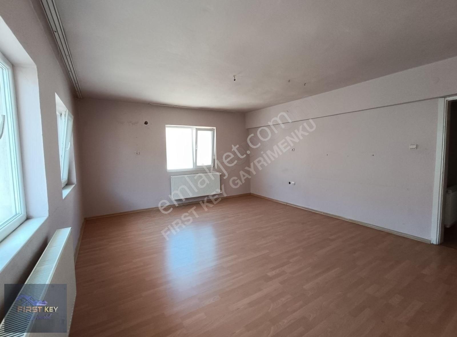 Üçyol Metroya Yürüme Mesafesinde Kiralık Geniş 3+1 Daire - Görsel 31