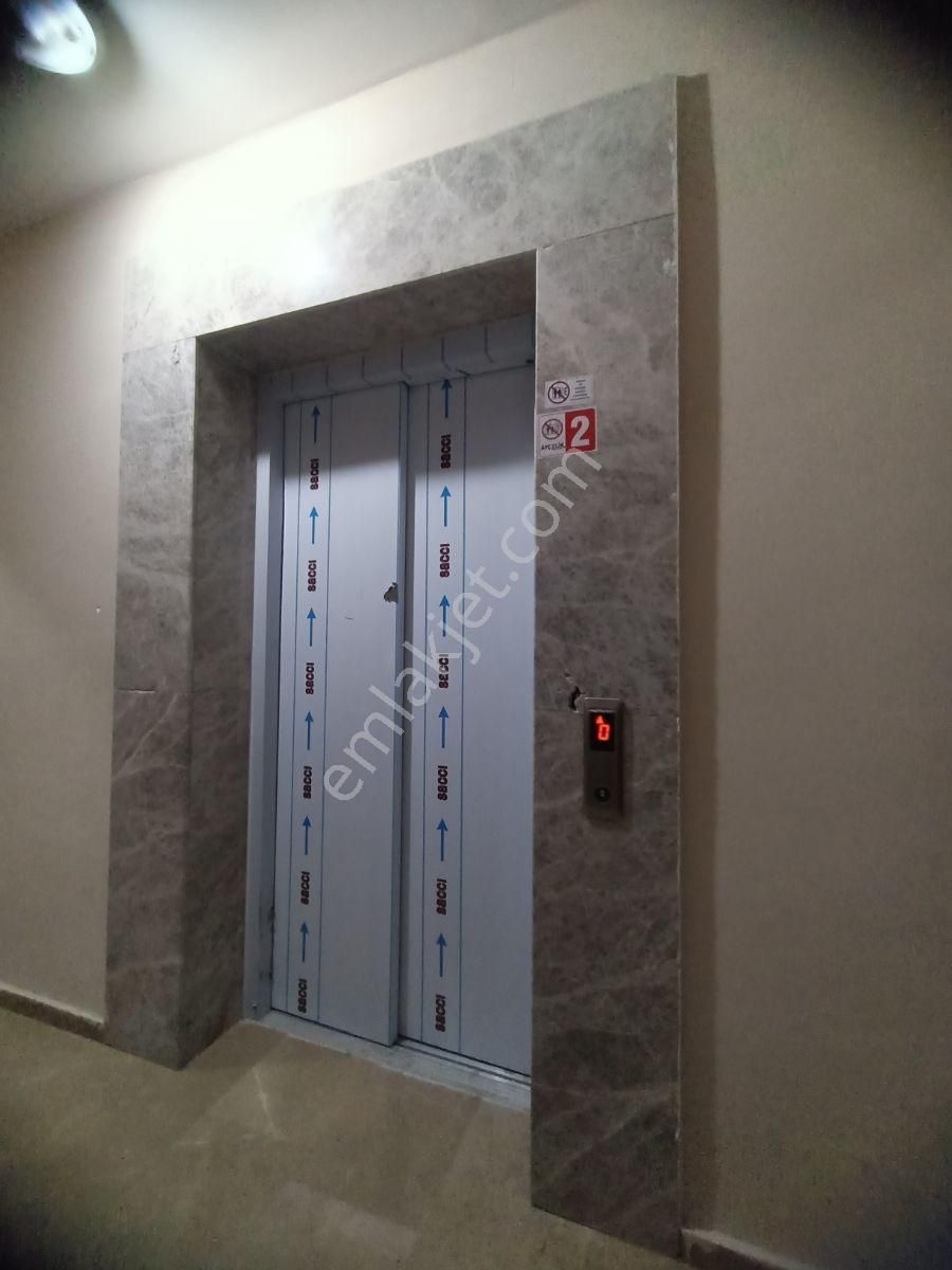 Kuşadası Acil Satılık Fırsat Merkezde Daire - Görsel 2