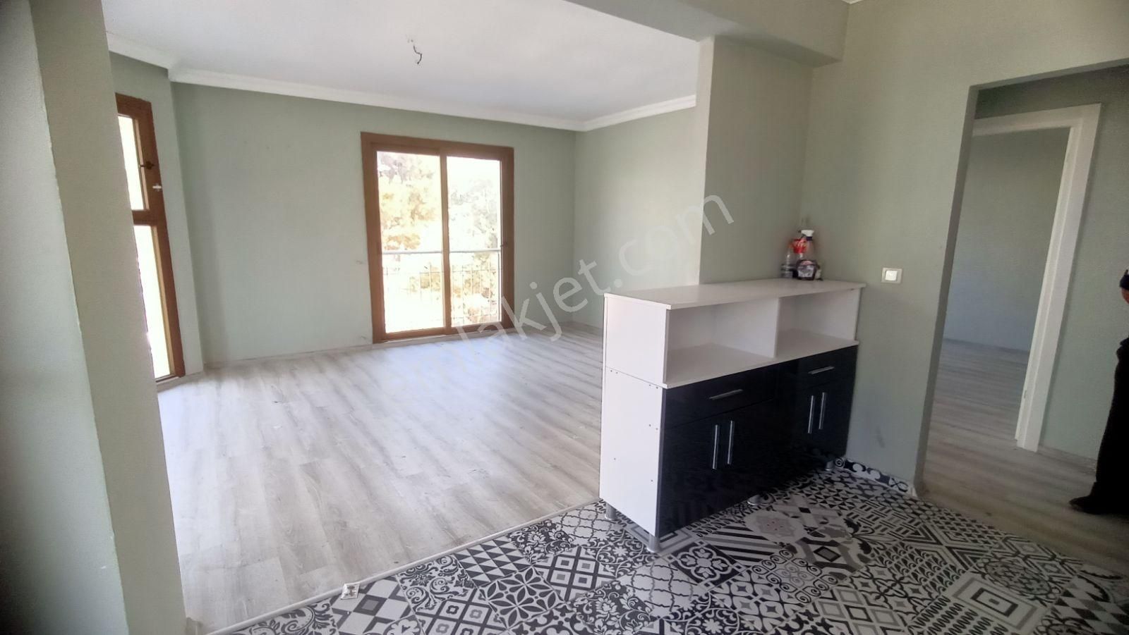 Kuşadası Acil Satılık Fırsat Merkezde Daire - Görsel 10