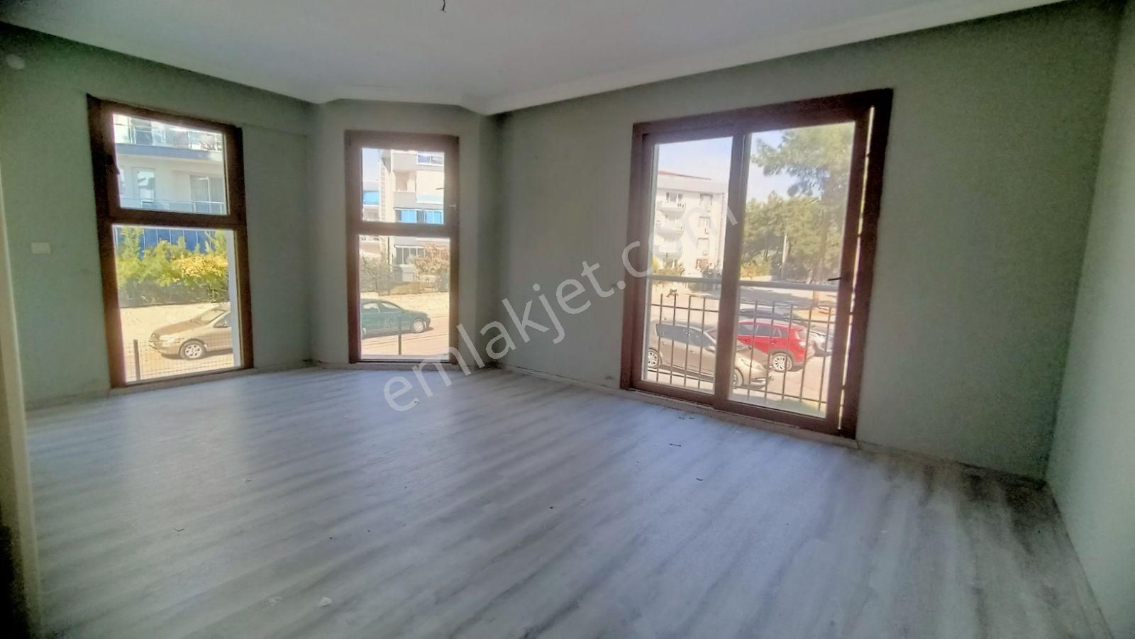 Kuşadası Acil Satılık Fırsat Merkezde Daire - Görsel 18