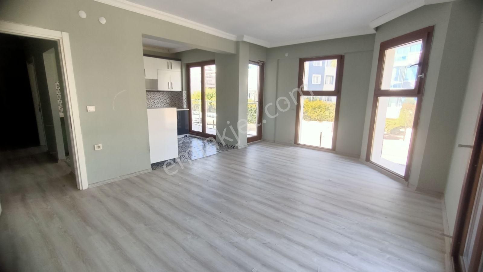 Kuşadası Acil Satılık Fırsat Merkezde Daire - Görsel 9