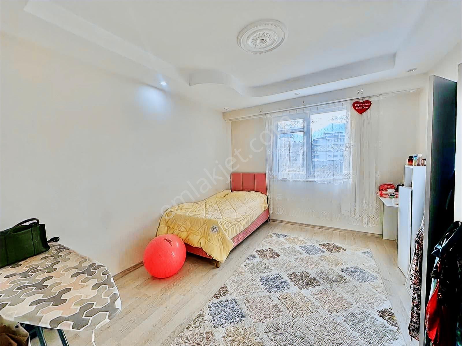 Çakmak'ta Ebeveyn Banyolu 3+1 140 M2 Daire - Görsel 6