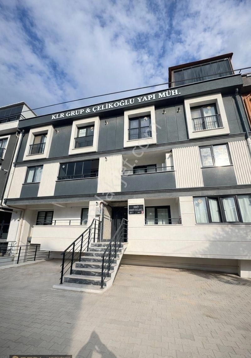 Bandırma Real Gayrimenkul’den Yeni Mahalle’de Deniz Manzaralı 1+1 Teraslı Dubleks Daire