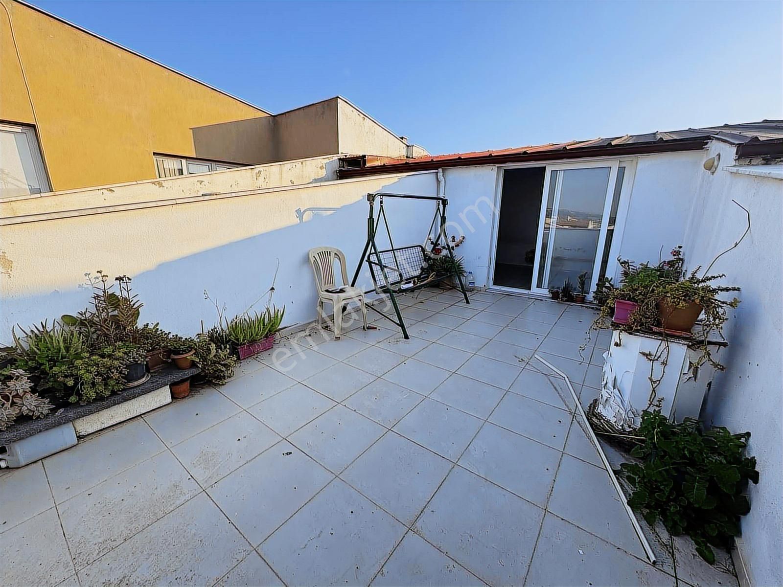 Kuşadası Davutlar'da Satılık 5+1 Kapalı Mutfaklı Çatı Dubleks - Görsel 2