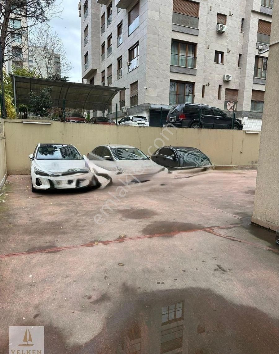 Suadiye'de Zara'ya Yakın 2+1 Balkonlu Genç Bina - Görsel 14