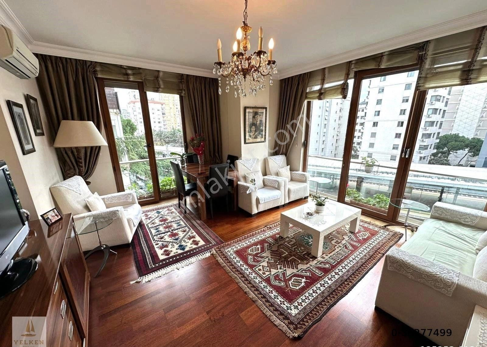 Suadiye'de Zara'ya Yakın 2+1 Balkonlu Genç Bina