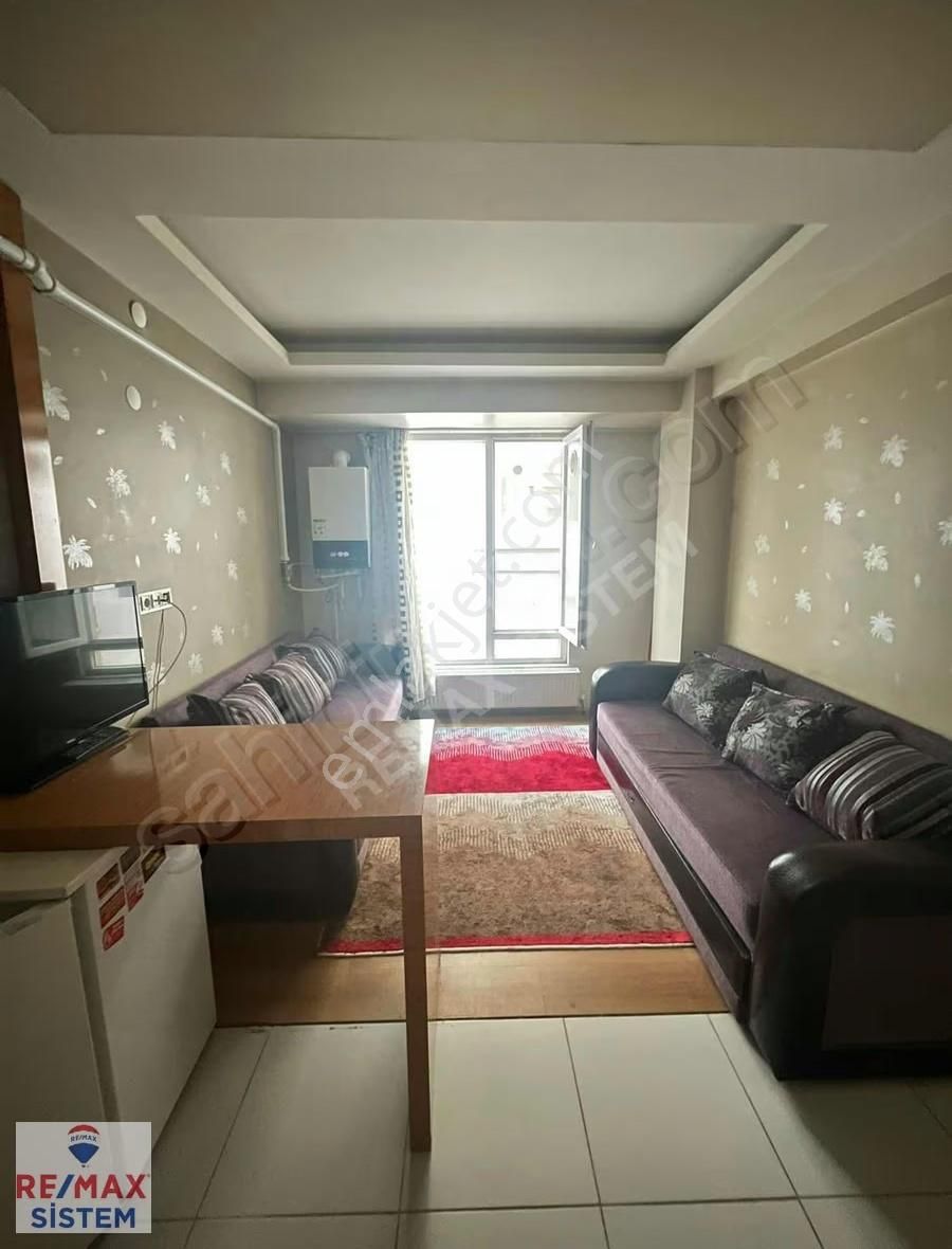 Erenler Mahallesi 1+1 Masrafsız Hazır Kiracılı Satılık Daire