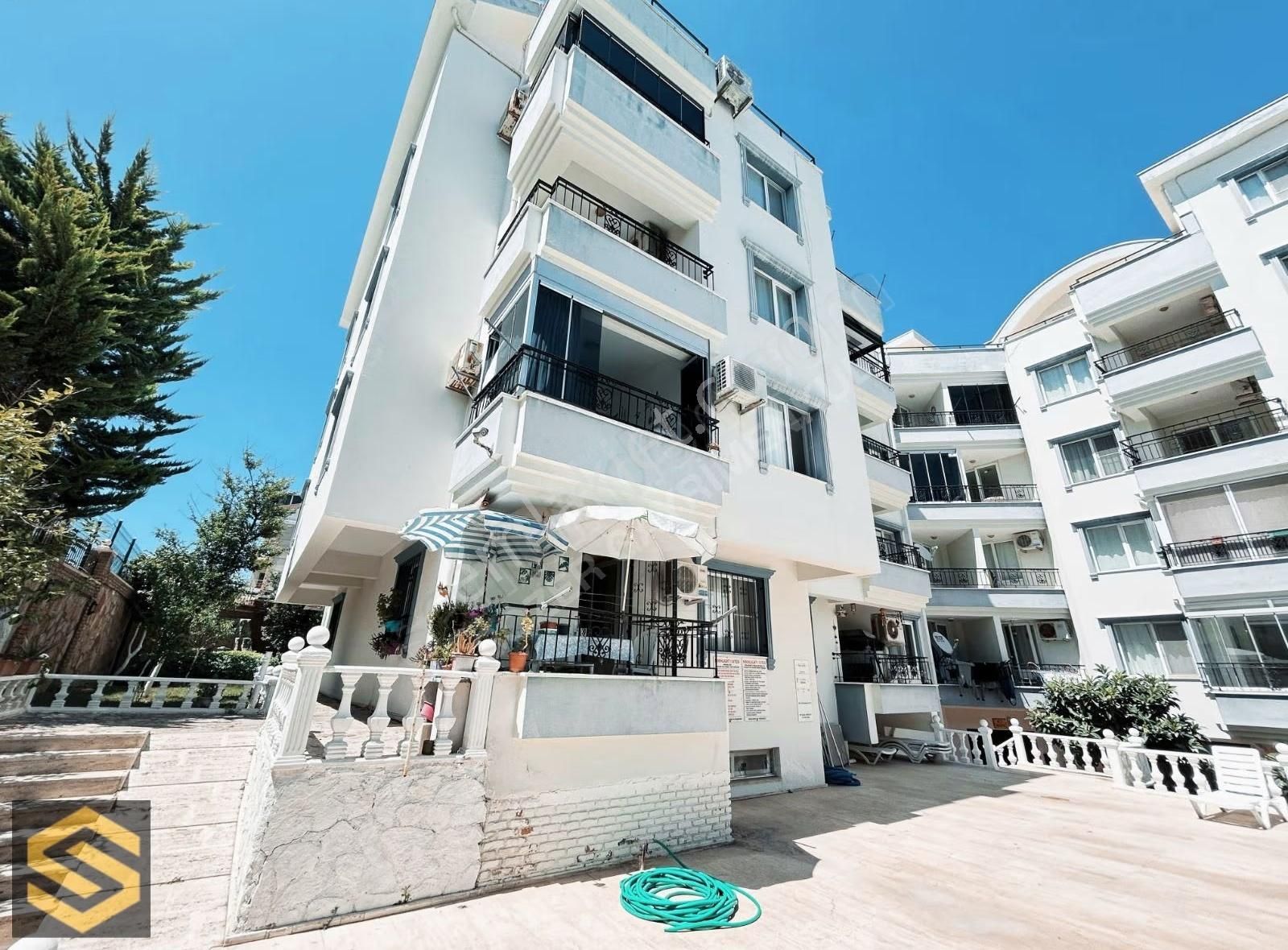 Didim Efeler Mah. Havuzlu Sitede Yüksek Giriş Geniş 2+1 Daire - Görsel 2