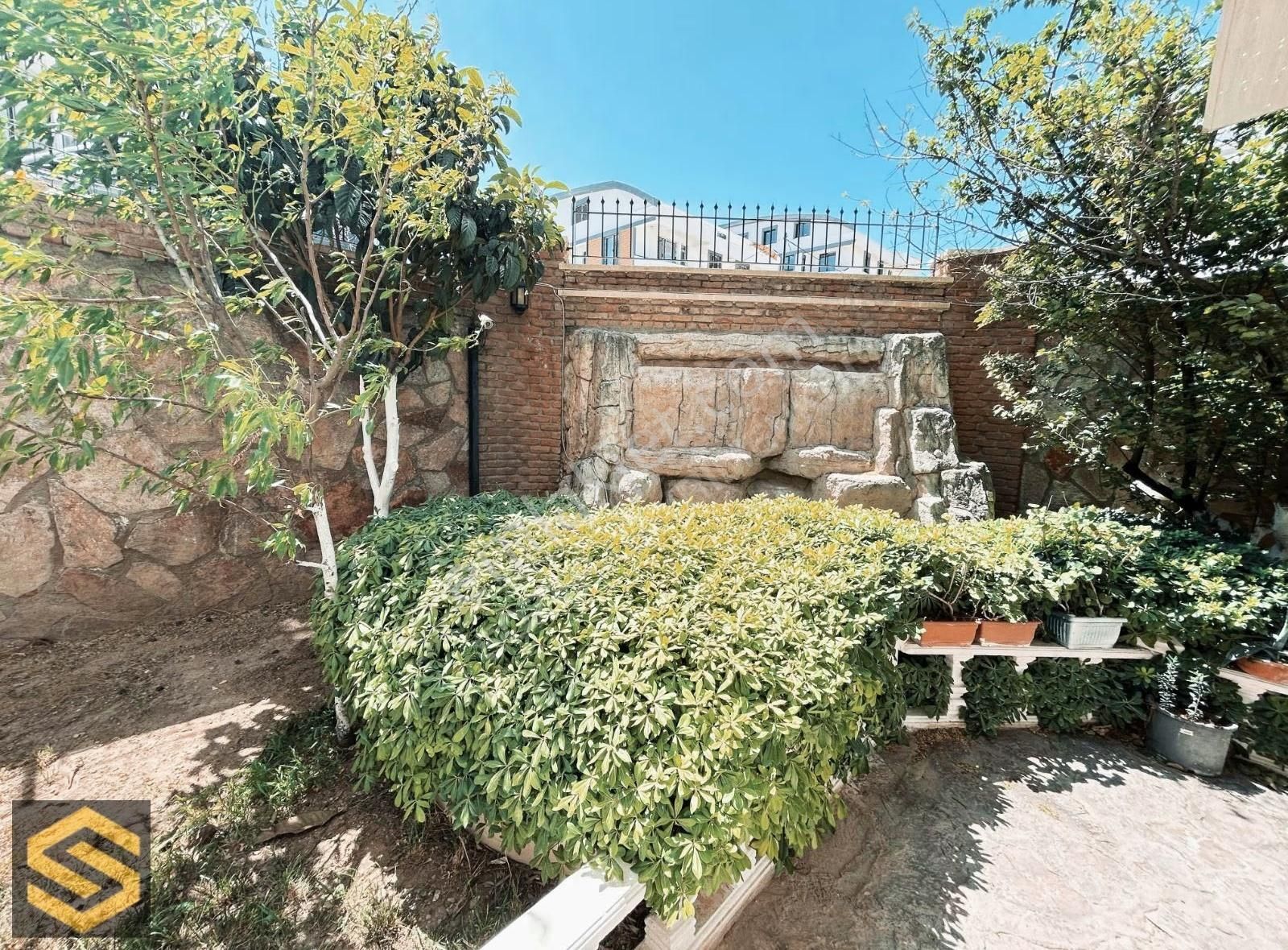 Didim Efeler Mah. Havuzlu Sitede Yüksek Giriş Geniş 2+1 Daire - Görsel 5