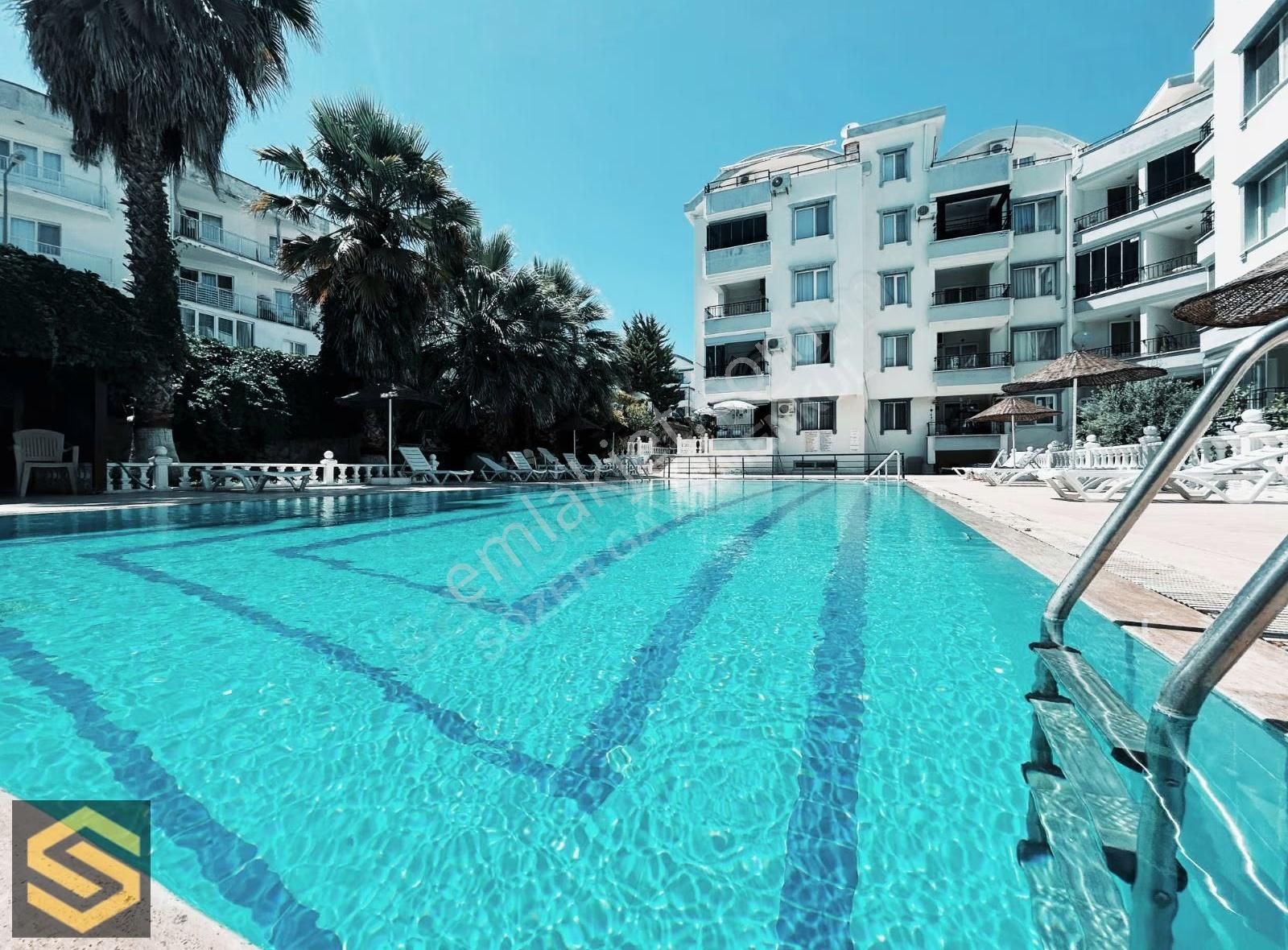 Didim Efeler Mah. Havuzlu Sitede Yüksek Giriş Geniş 2+1 Daire