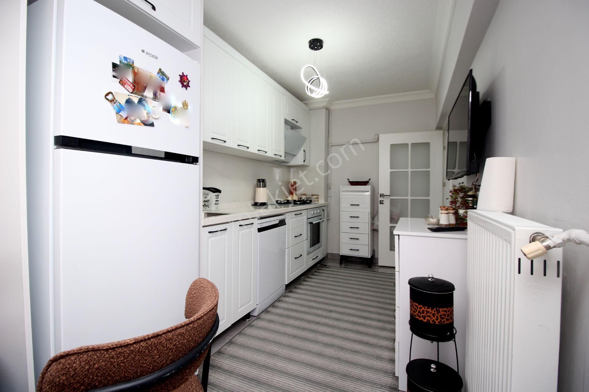 Emre Emlak'tan Oğuzlar'da Site İçi Yapılı Asansörlü Arakat Satılık 3+1 Daire - Görsel 2