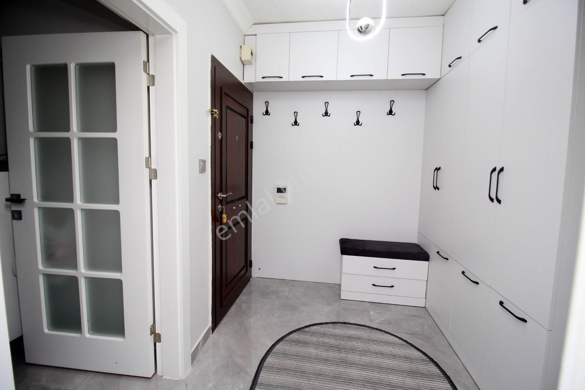 Emre Emlak'tan Oğuzlar'da Site İçi Yapılı Asansörlü Arakat Satılık 3+1 Daire - Görsel 24