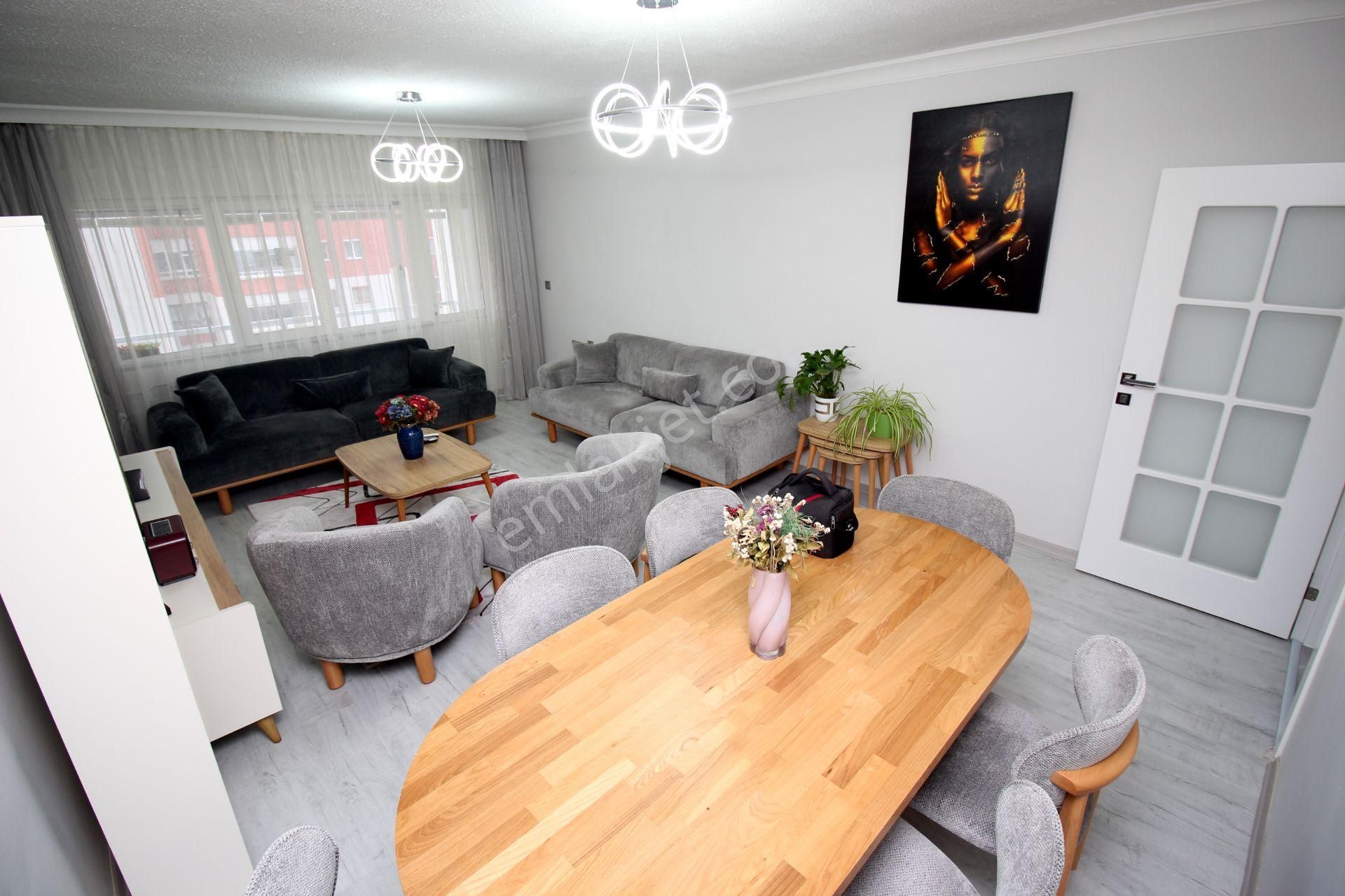 Emre Emlak'tan Oğuzlar'da Site İçi Yapılı Asansörlü Arakat Satılık 3+1 Daire - Görsel 8