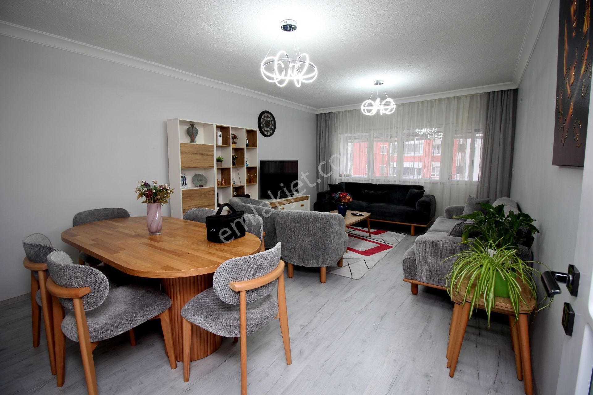 Emre Emlak'tan Oğuzlar'da Site İçi Yapılı Asansörlü Arakat Satılık 3+1 Daire - Görsel 7